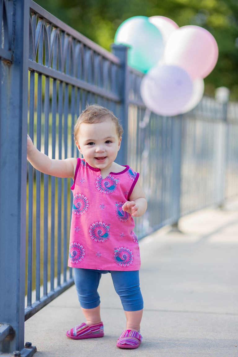 girl with balloons photography