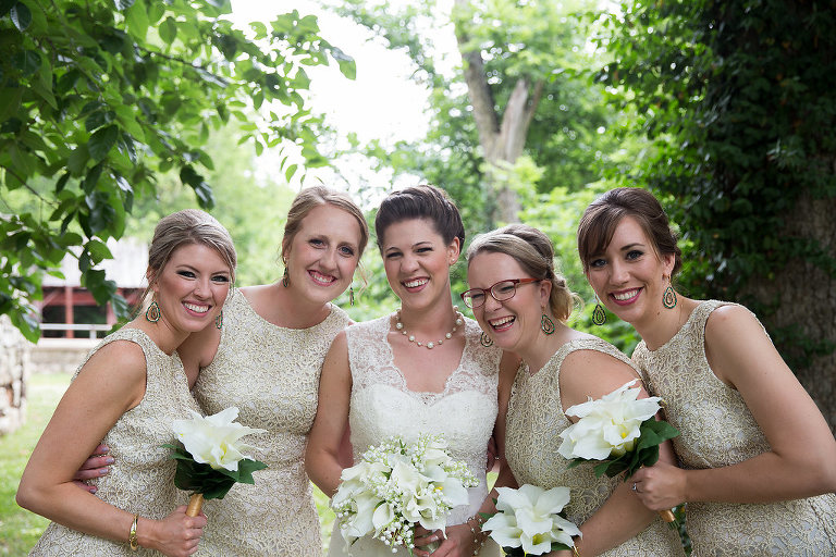 bride ane bridesmaids
